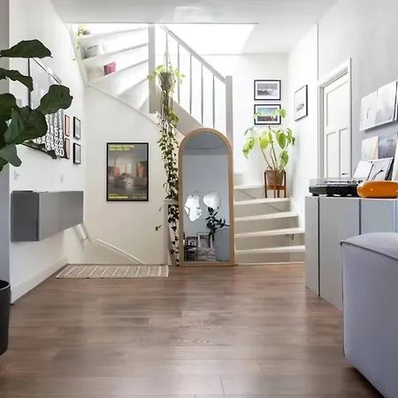 Lägenhet Cozy 2 Bedrooms - Check Profile *